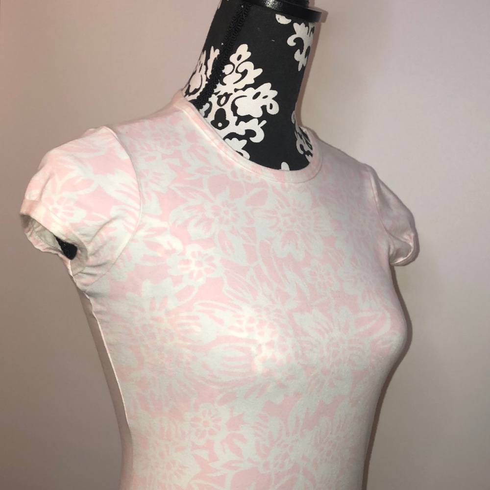 Tahari T-shirt